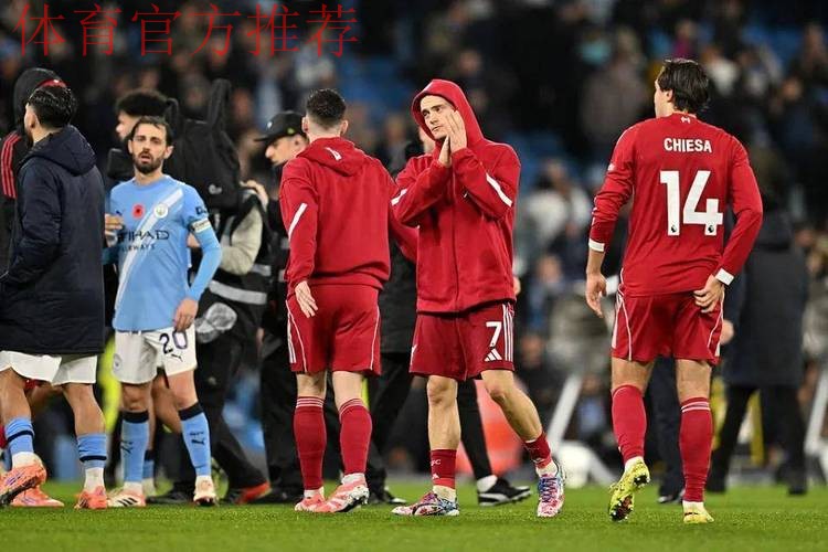 利物浦血亏?1.36亿水货加盟16场仍0球!跑出空门又遭萨拉赫无视 利物浦血亏?1.36亿水货加盟16场仍0球!跑出空门又遭萨拉赫无视