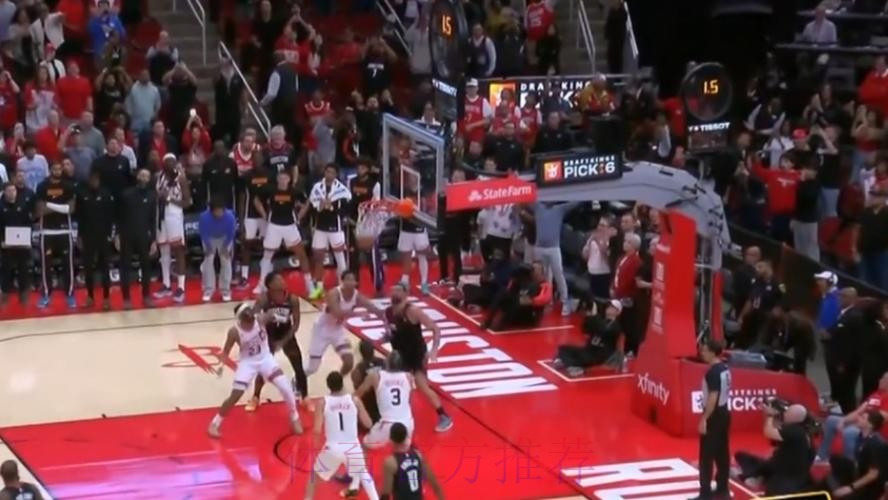 布泽利斯单手隔扣领衔NBA本周好球